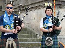 wm im traditionslook: fifa lockert stadionordnung für schottische fans